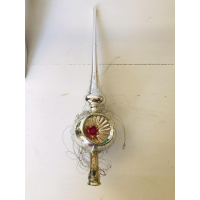 Glazen piek met deukbal gewikkeld in leonisch draad