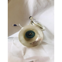 Antieke glazen kerstbal in de vorm van een trompet