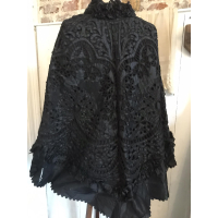 Mooie lange antieke victoriaanse rouw cape  van eind jaren 1800. 