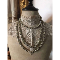 Antieke glazen kralenslinger of kerstslinger. 