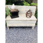 Romantisch brocante tuinbankje 