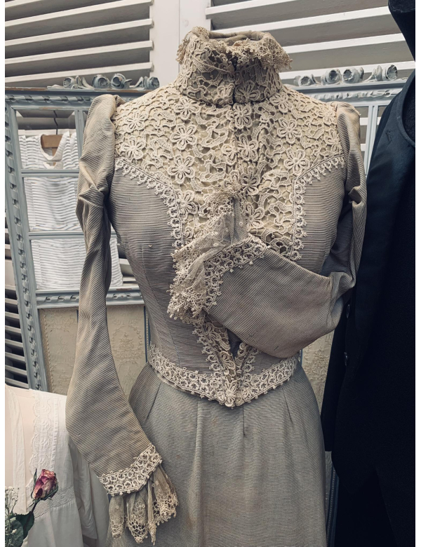 VERKOCHT - Victoriaanse set.