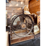 Zeldzaam rond vogelkooitje