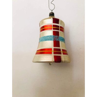 Antieke glazen kerstbal in de vorm van een klokje met een klepeltje 