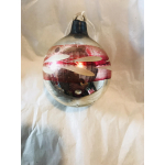 Mooie antieke glazen kerstbal van het gekende Belgische merk Ajeko. 