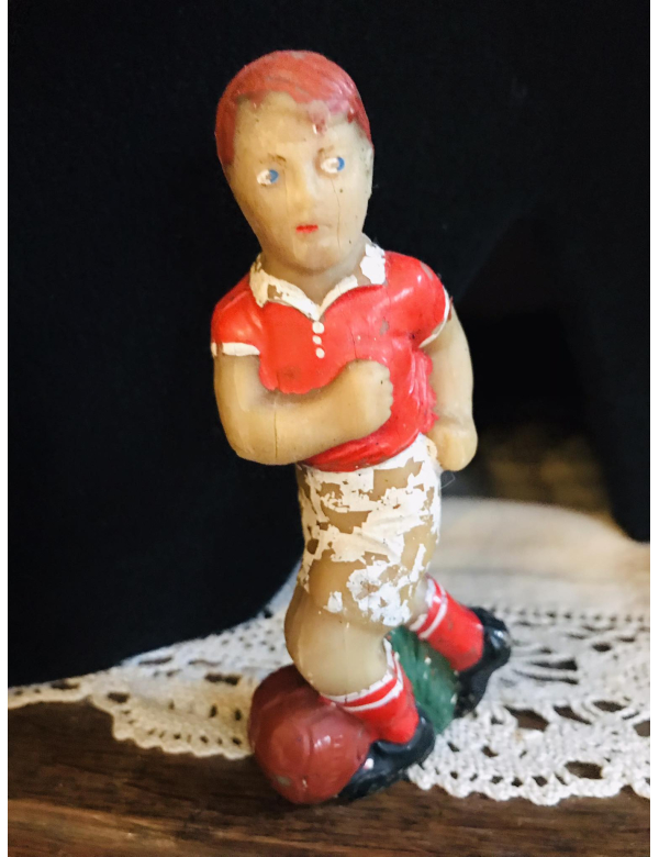 Oud wassen voetballertje