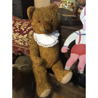 Mooie grote antieke beer 