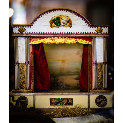 Antiek houten poppentheater
